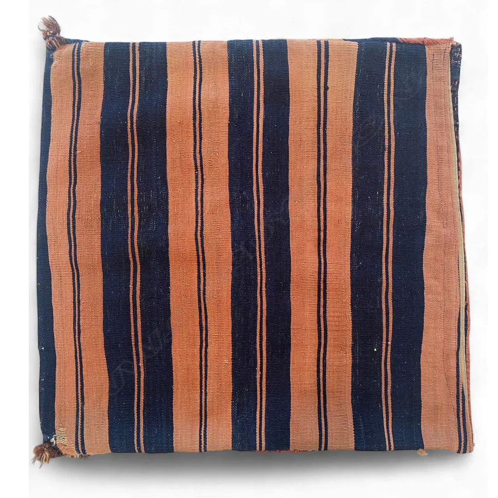 Bag – wool, - Anatolia - central field with two hooked diamond stripe medallions - braided sides. 80 x 79cm Image 1++
